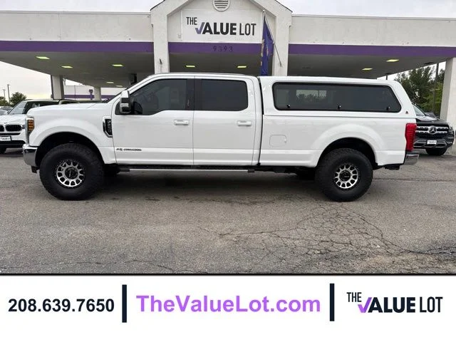 Used 2019 White Ford Lariat image 1