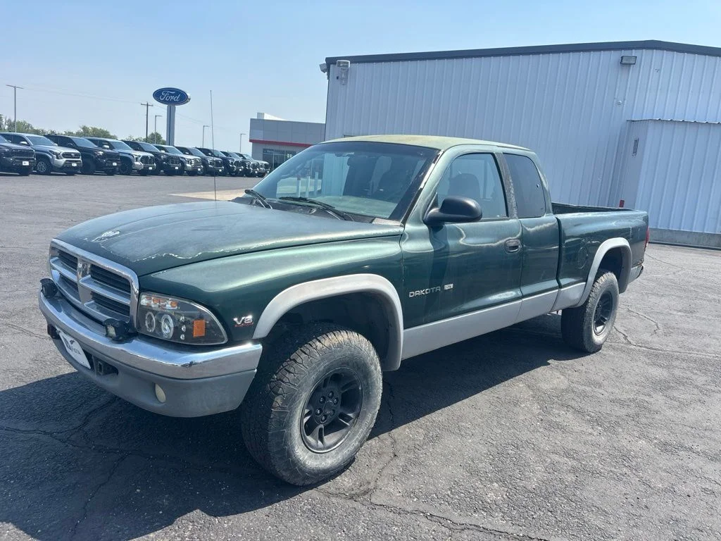 Used 2000 Dodge Dakota SLT with VIN 1B7GG22N1YS598940 for sale in Delta, CO