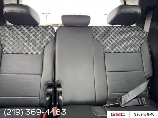 2024 GMC Acadia Denali - Photo 25