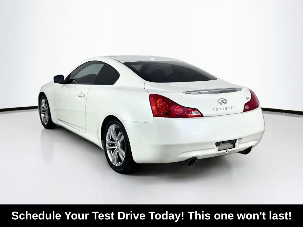 Used 2008 Ivory Pearl INFINITI Journey image 5