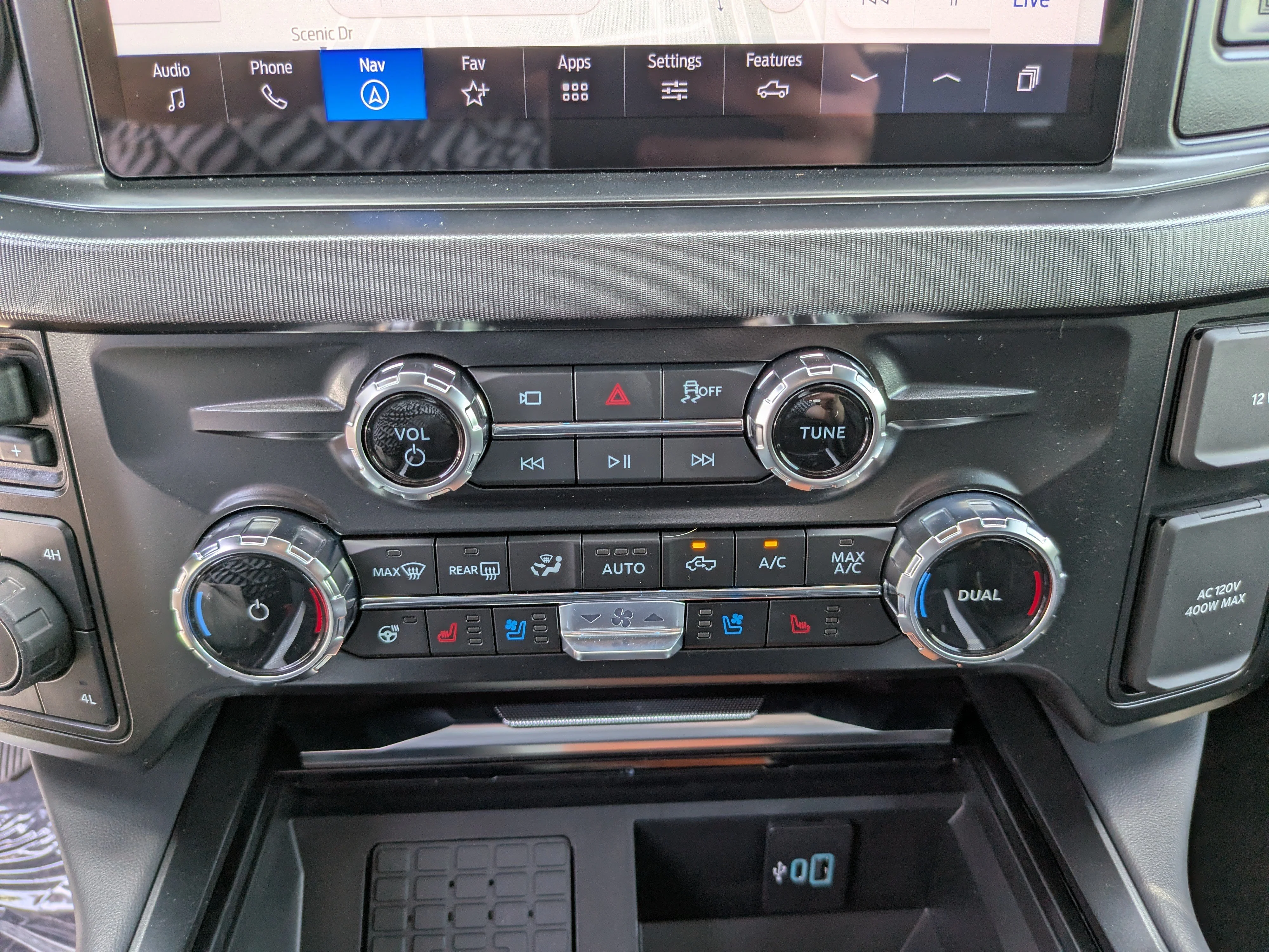 New 2026 Star White Metallic Tri-Coat Ford F-250® Platinum® image 27