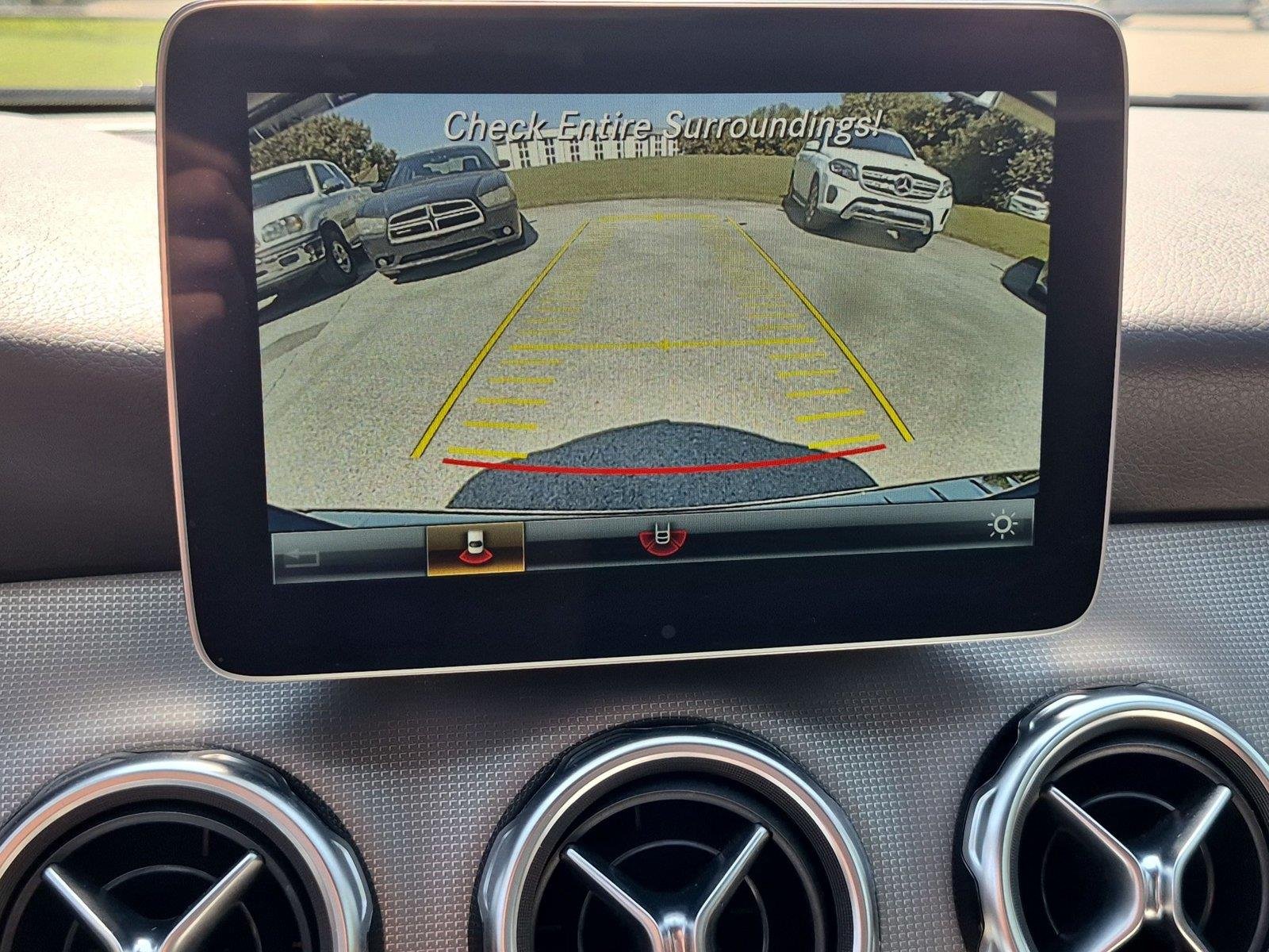 Used 2020  Mercedes-Benz GLA 250 image 25