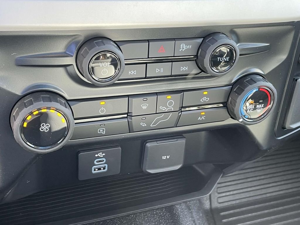 New 2026 Oxford White Ford F-450® XL image 11