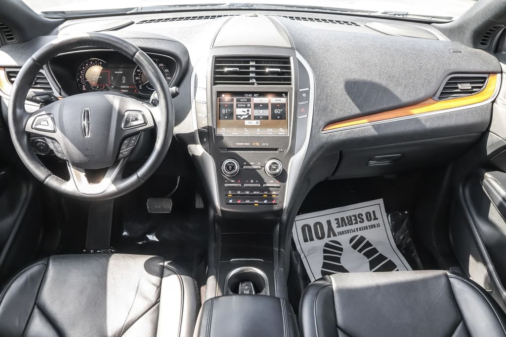 Used 2017 Silver Lincoln Reserve image 31