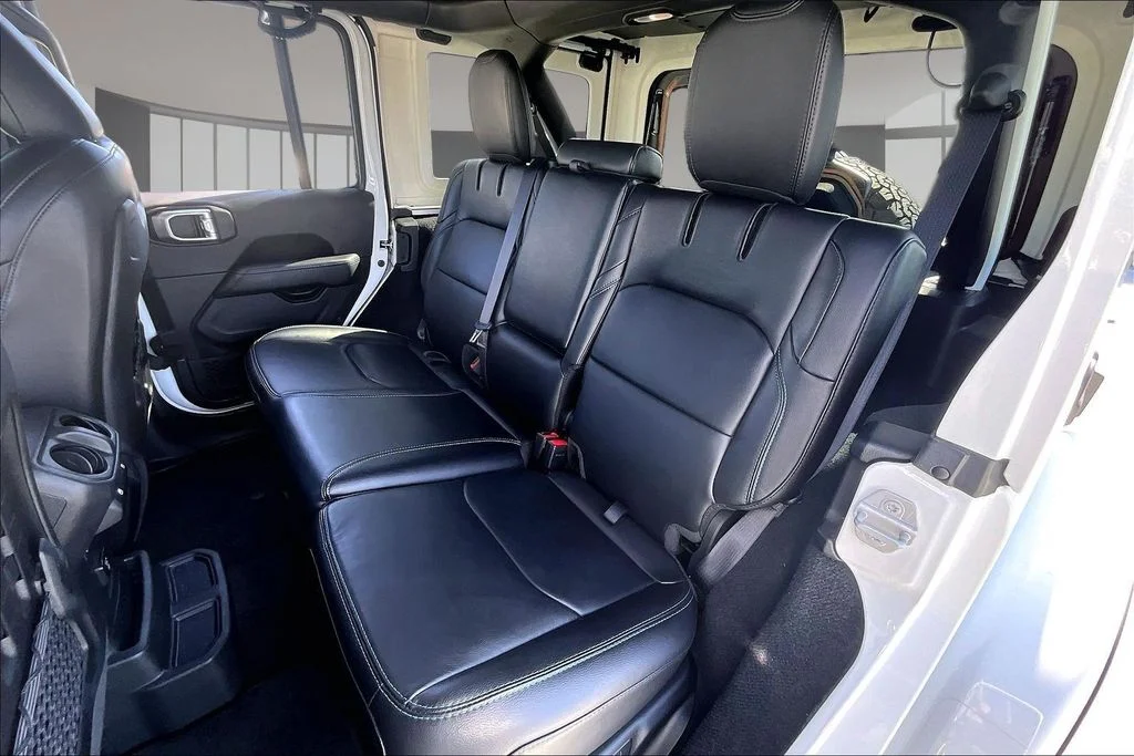 Used 2022 White Jeep Unlimited Rubicon 4xe image 20