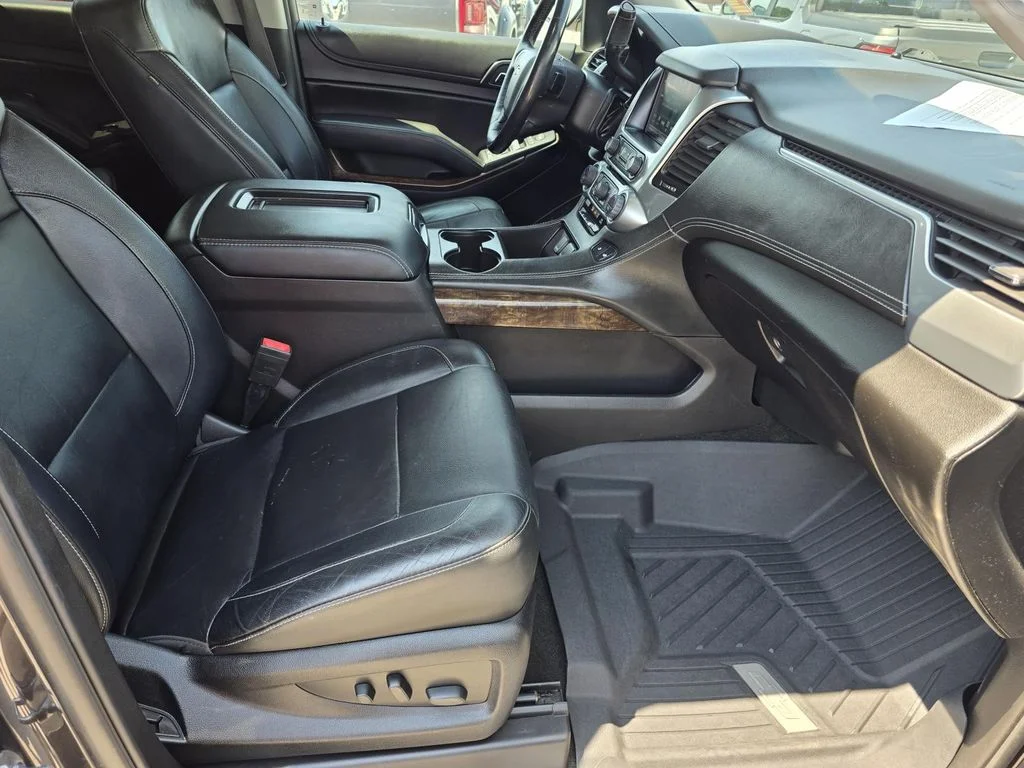 Used 2018 TUNGSTEN METALLIC Chevrolet LT image 21