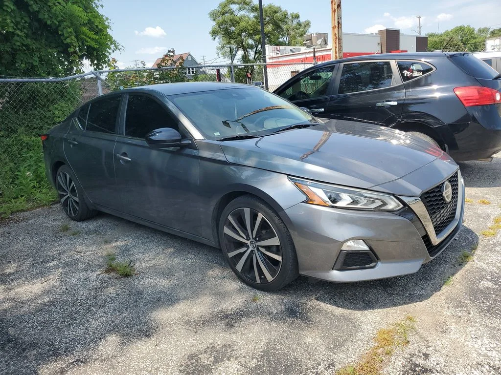 Used 2020 Gray Nissan 2.5 SR image 2