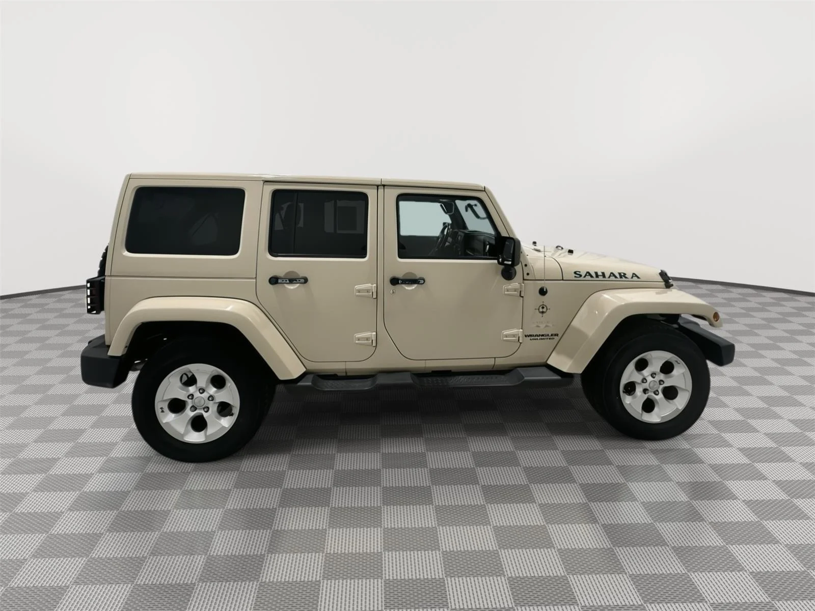 Used 2011 Tan Jeep Sahara image 6