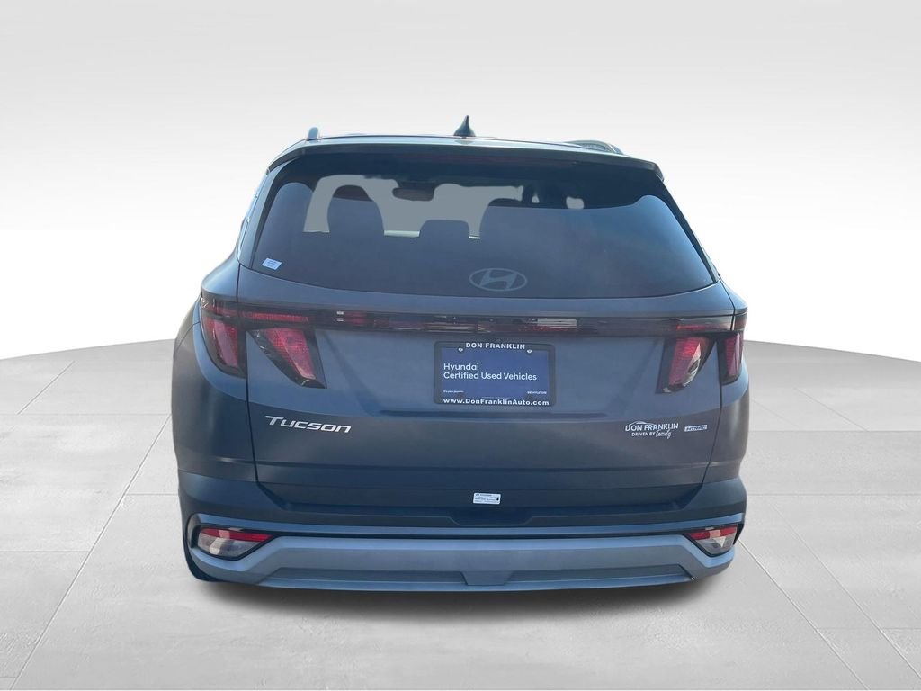 Used 2025 Gray Hyundai SEL image 4