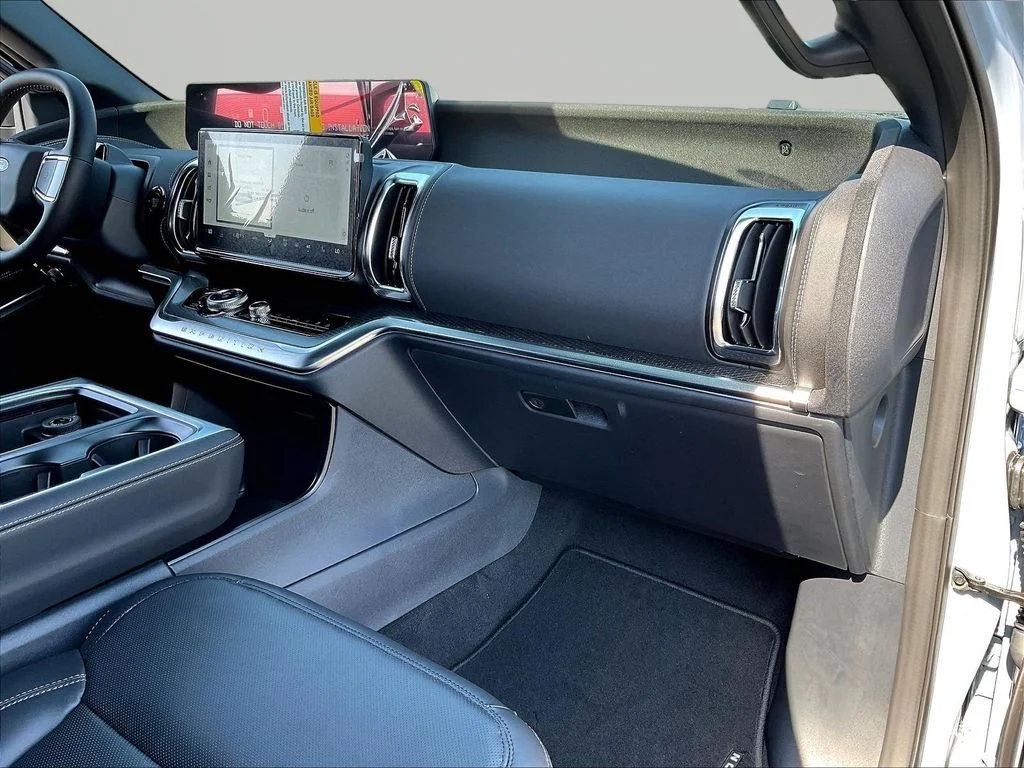 New 2027 Glacier Gray Metallic Tri-Coat Ford MAX Platinum image 38