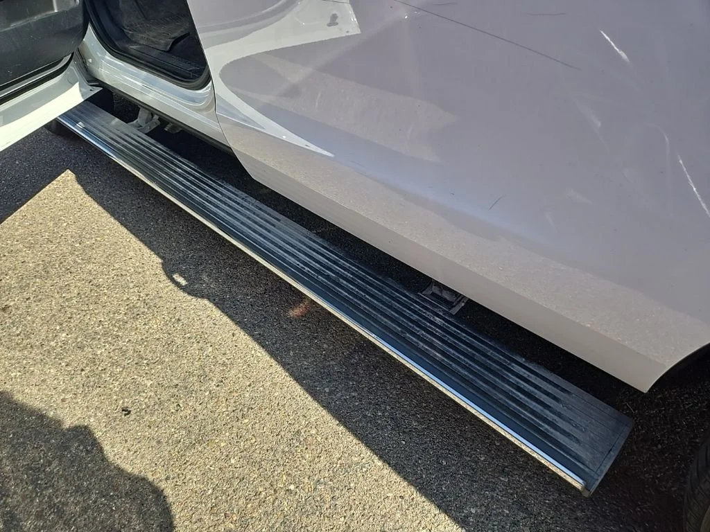 Used 2018 White Ford Limited image 11