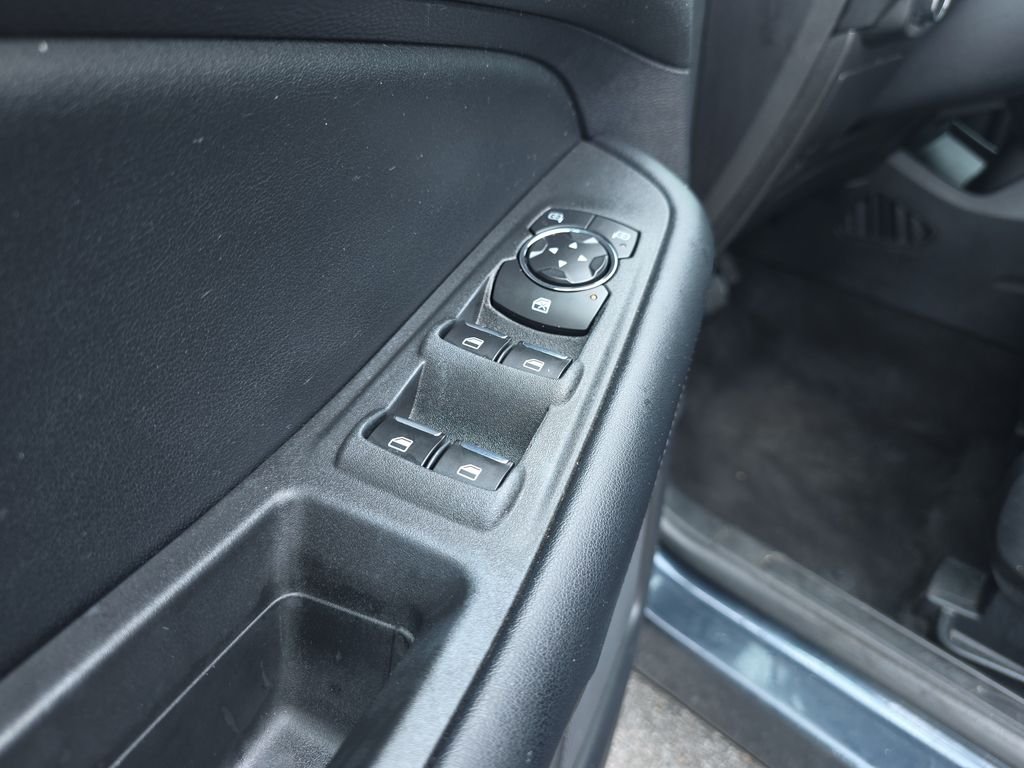 Used 2022 Blue Ford SEL image 18