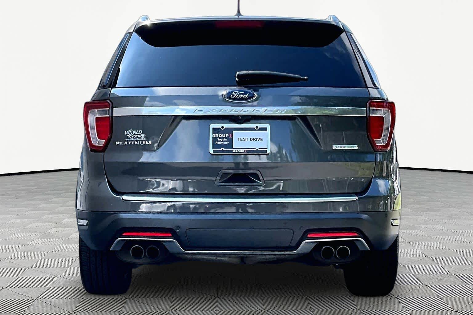 Used 2018 Magnetic Ford Platinum image 5