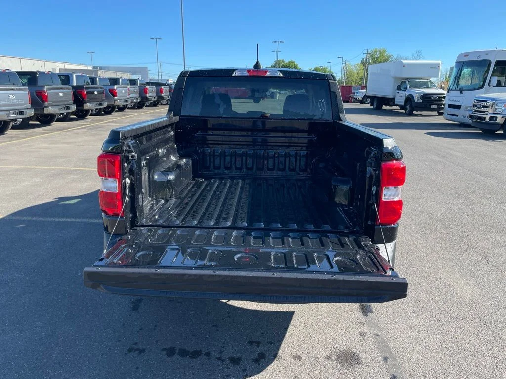 New 2026 Shadow Black Ford XLT image 12
