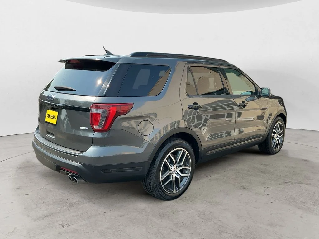 Used 2018 Gray Ford Sport image 5