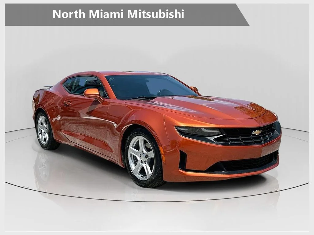 Used 2023 Red Chevrolet 1LT image 1