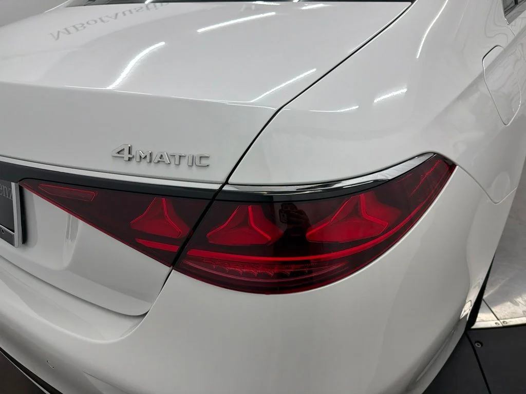 New 2027 White Mercedes-Benz S 580 image 11