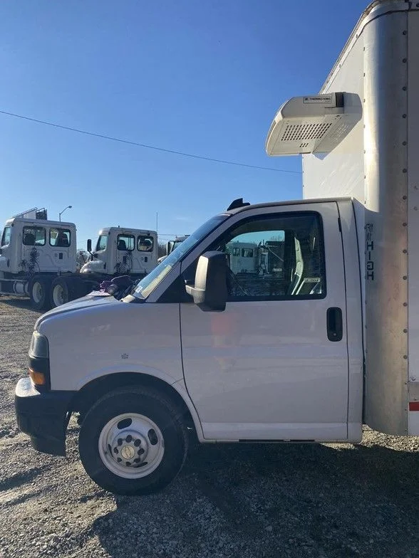 Used 2024 White Chevrolet Work Van image 31
