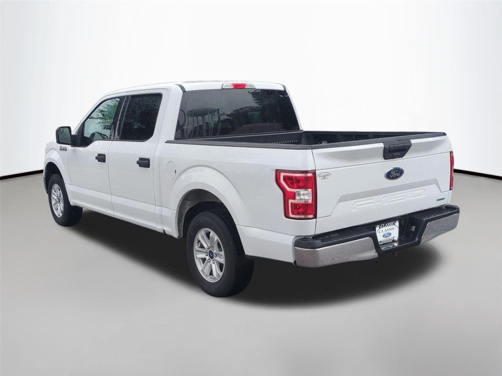 Used 2018 Oxford White Ford XLT image 3