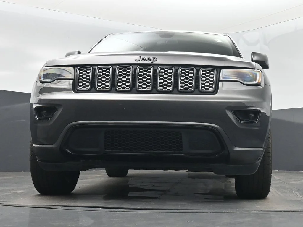 Used 2021 Gray Jeep Laredo X image 31