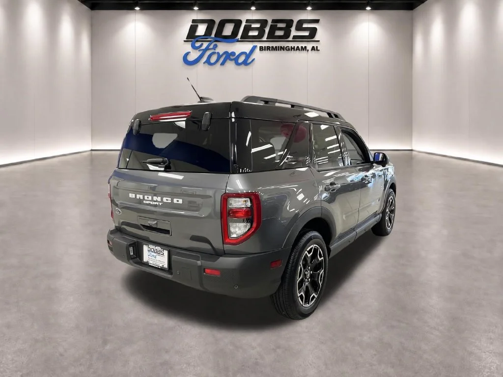 New 2025 Carbonized Gray Metallic Ford Outer Banks® image 7