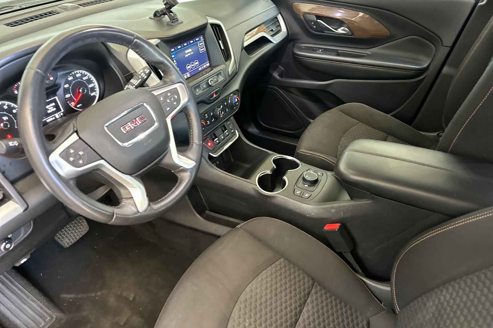 Used 2018 Blue GMC SLE image 10