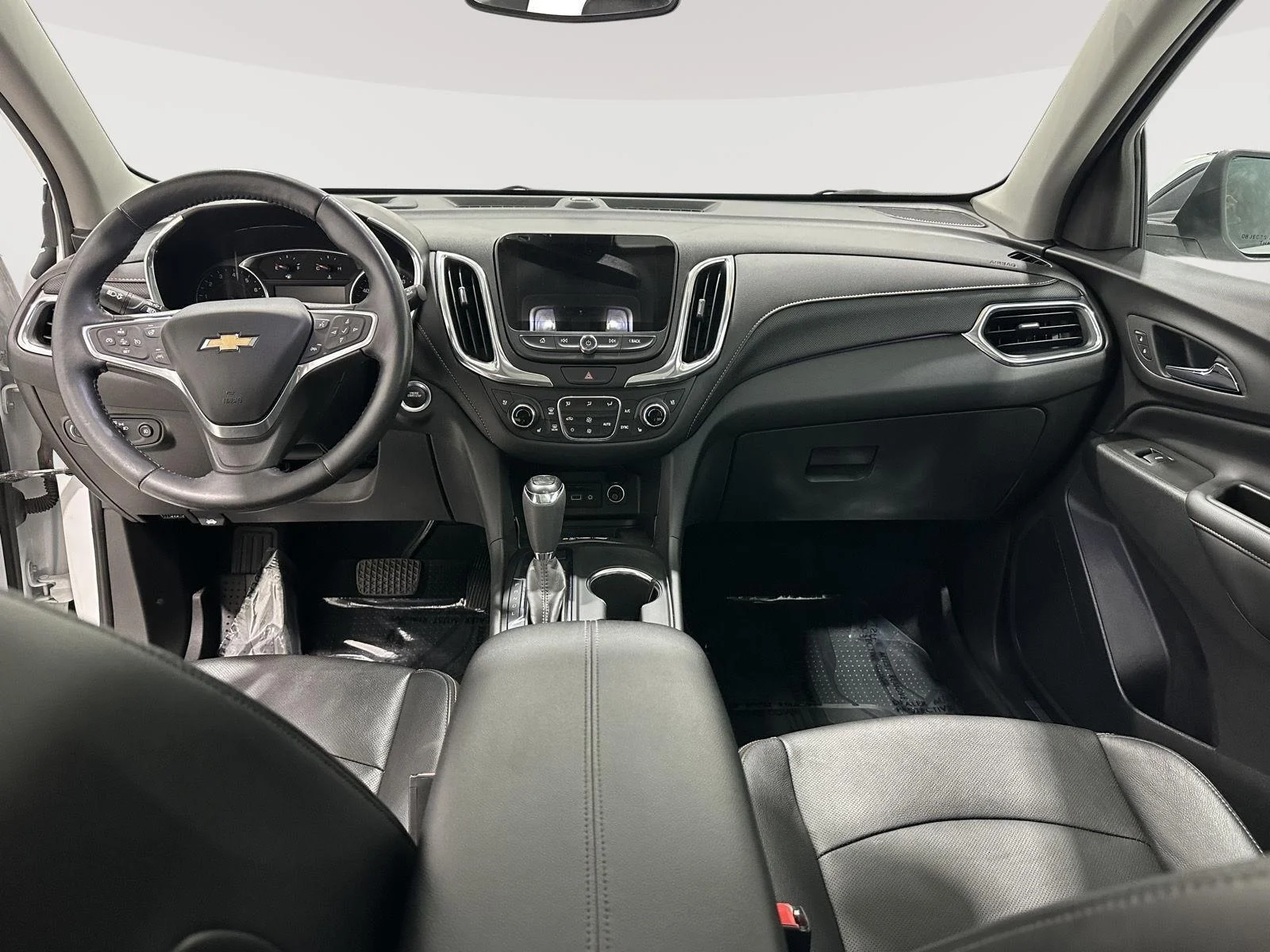 Used 2021 SUMMIT WHITE Chevrolet Premier image 18