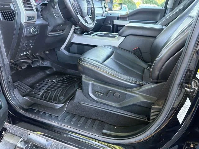 Used 2020 Black Ford LARIAT image 9