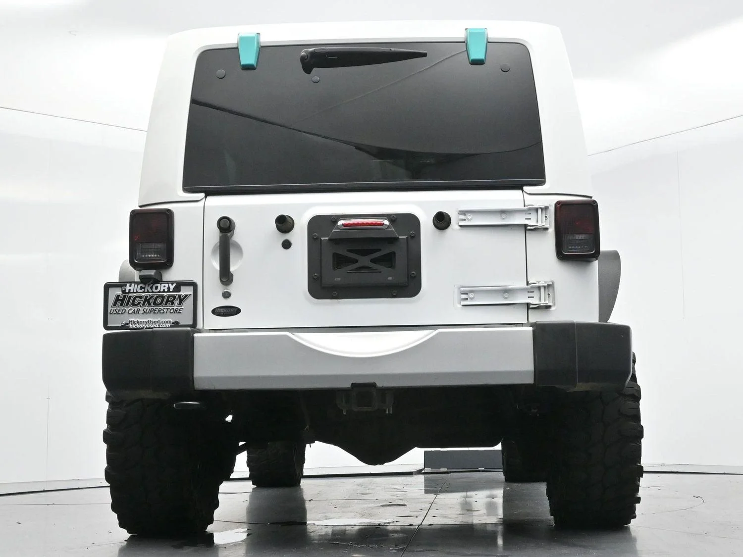 Used 2015 Bright White Clearcoat Jeep Altitude image 46