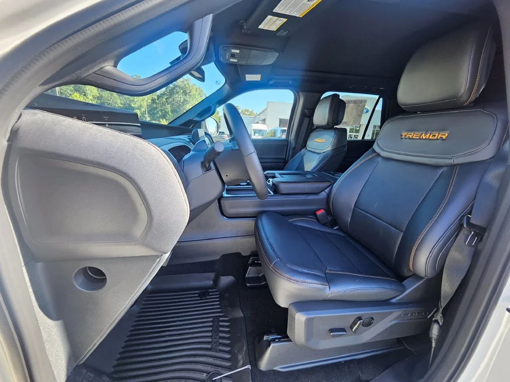 New 2027 Star White Metallic Tri-Coat Ford Tremor® image 4