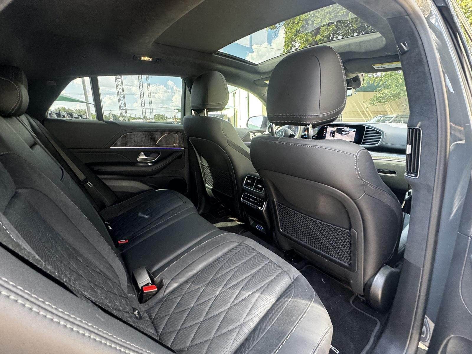 Used 2025 MANUFAKTUR Signature Silicon Grey Mercedes-Benz AMG® GLE 63 S image 16