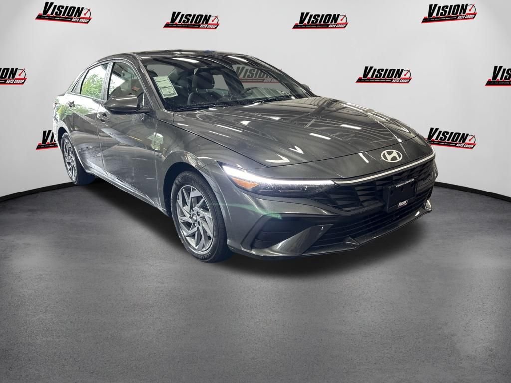 Certified Used 2024 Gray Hyundai SEL image 3