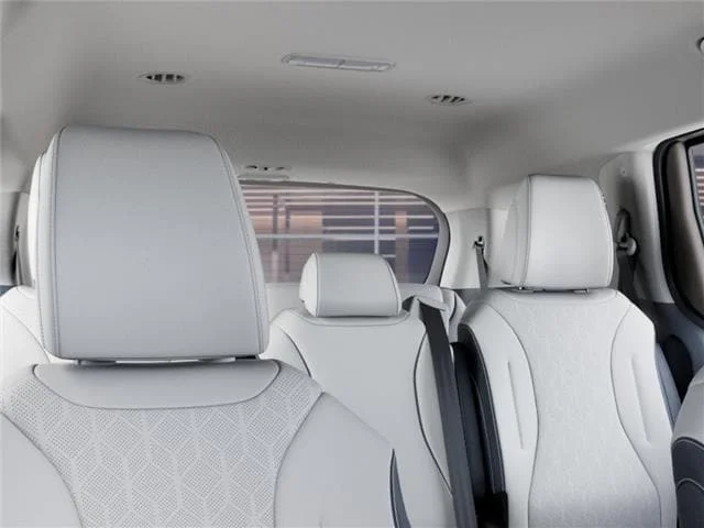 New 2026 Snow White Pearl Kia EX image 27