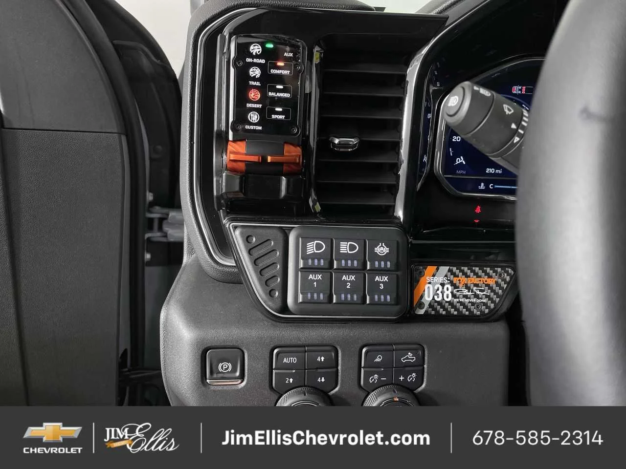 2025 Chevrolet Silverado 1500 RST - Photo 36