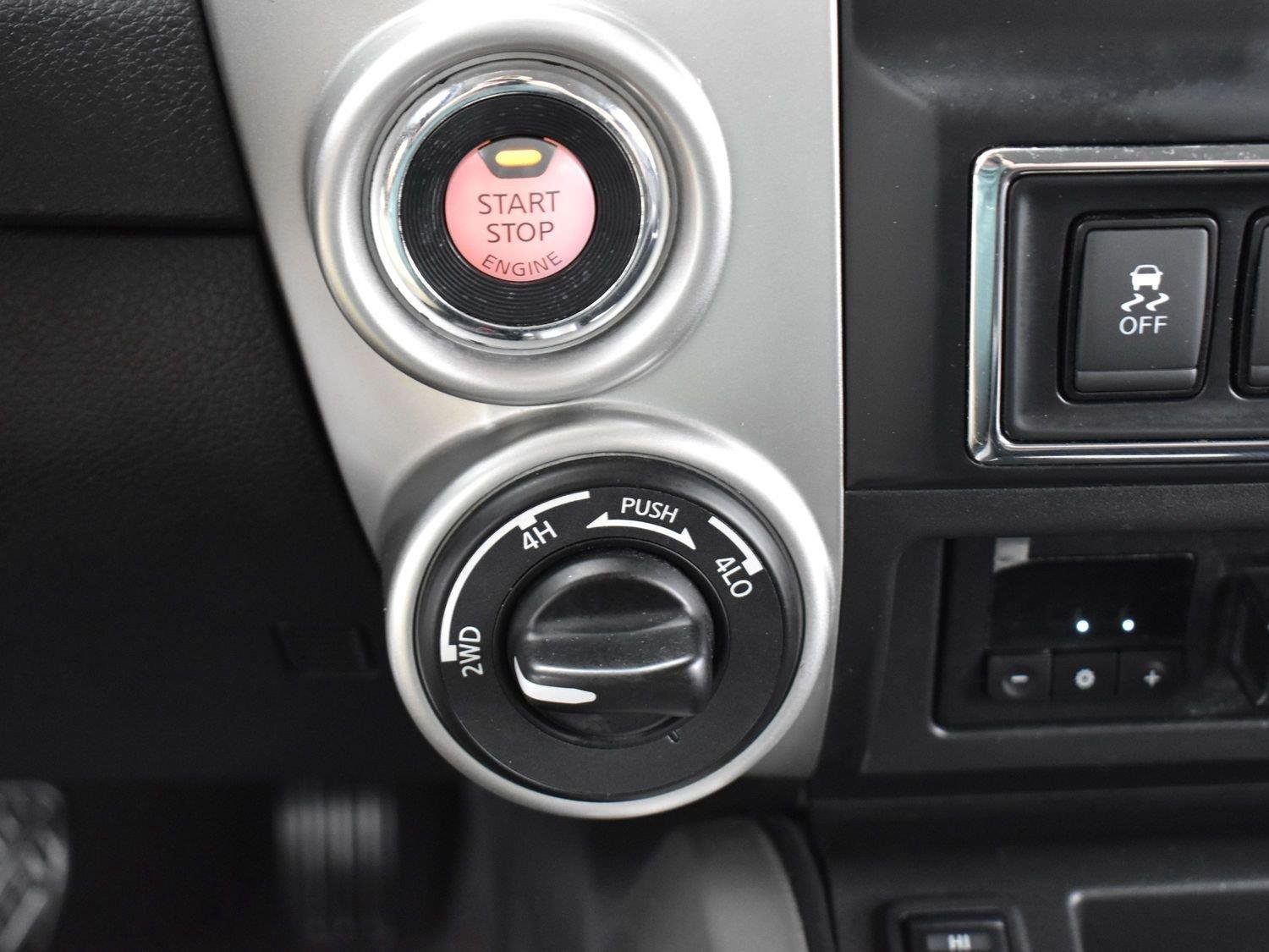 Used 2019 Midnight Pine Metallic Nissan PRO-4X image 24