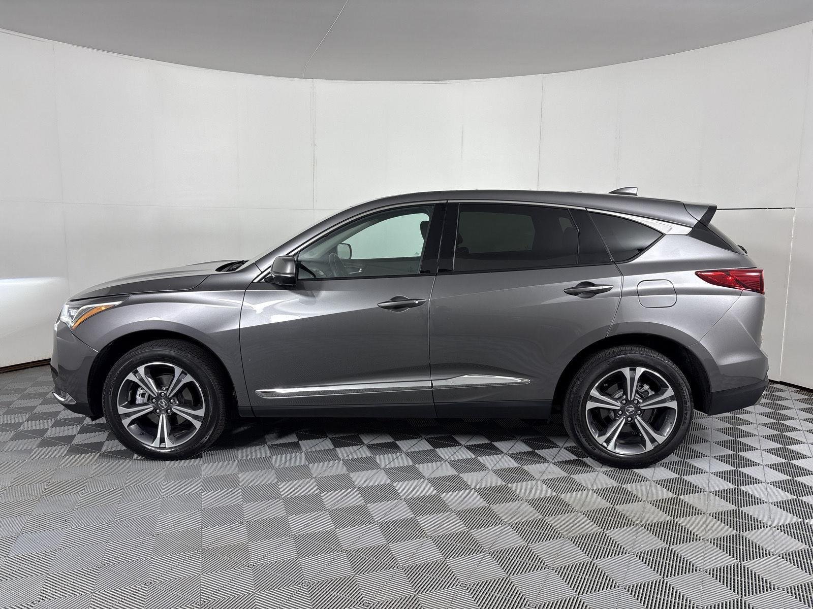 Used 2024 Liquid Carbon Metallic Acura w/Advance Package image 18