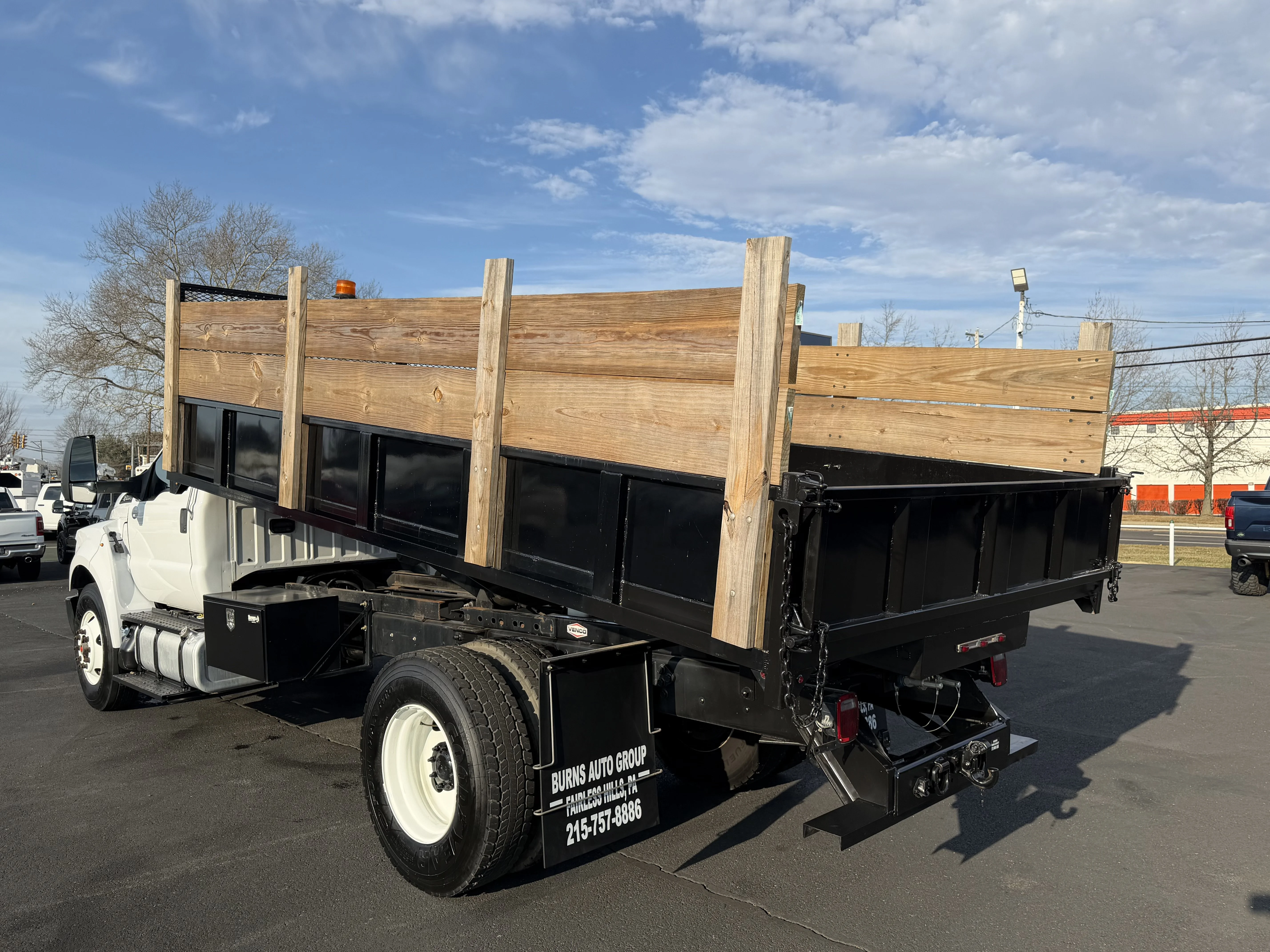 2022 Ford F-750 - Photo 10