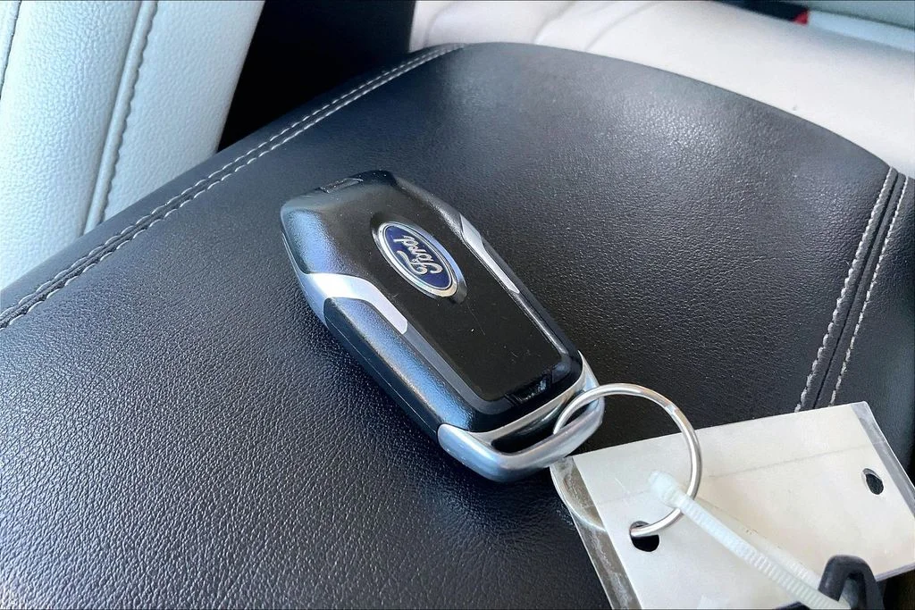 Used 2017 Blue Ford Titanium image 10