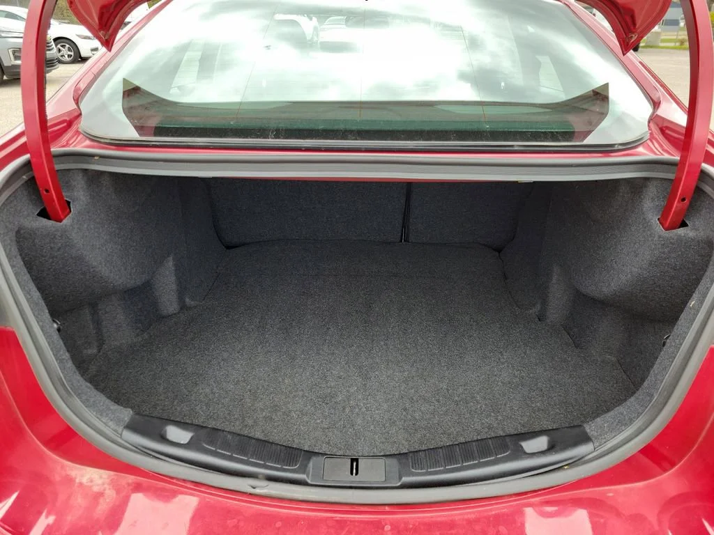 Used 2020 Red Ford SEL image 7