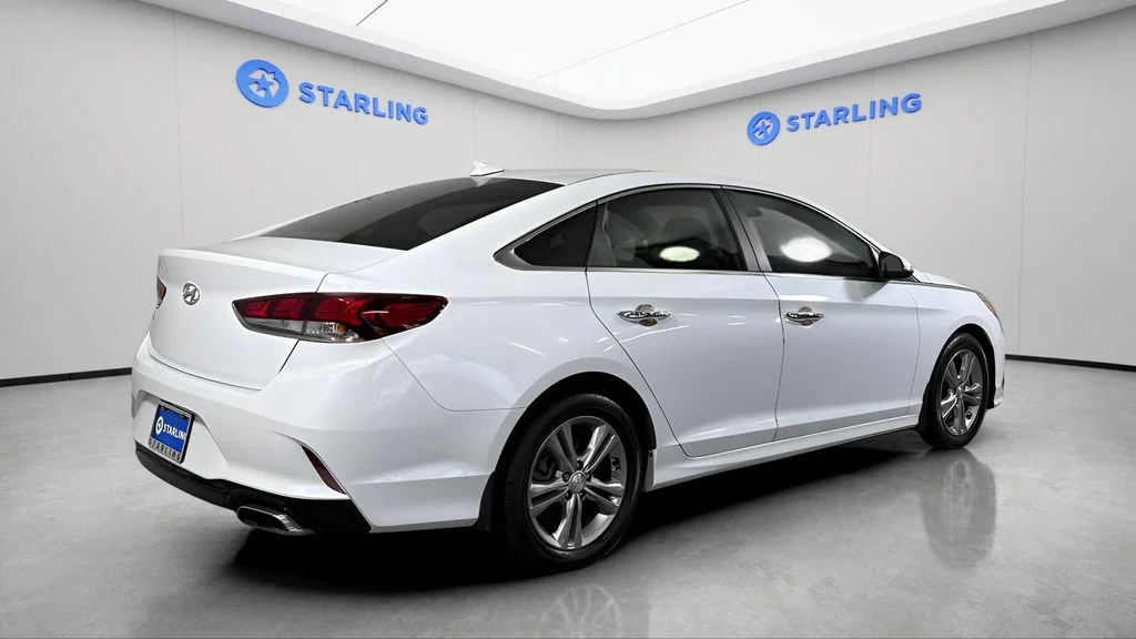 Used 2018 White Hyundai SEL image 9