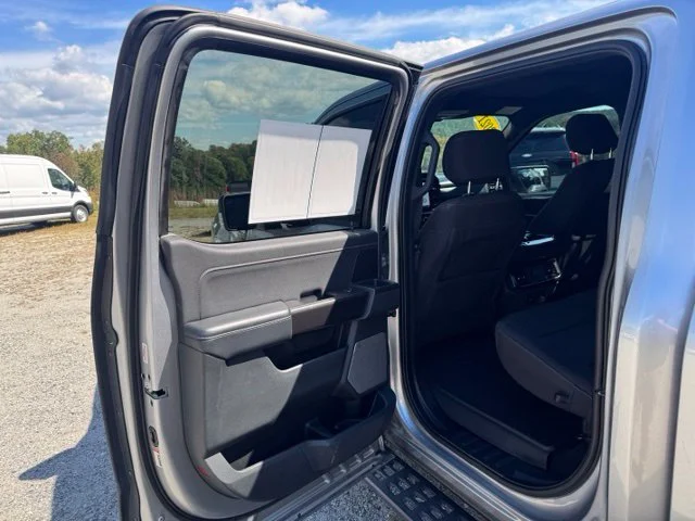 Used 2021 Silver Ford XLT image 12