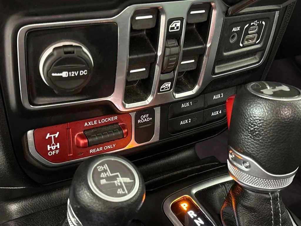 Used 2025 White Jeep Willys image 43