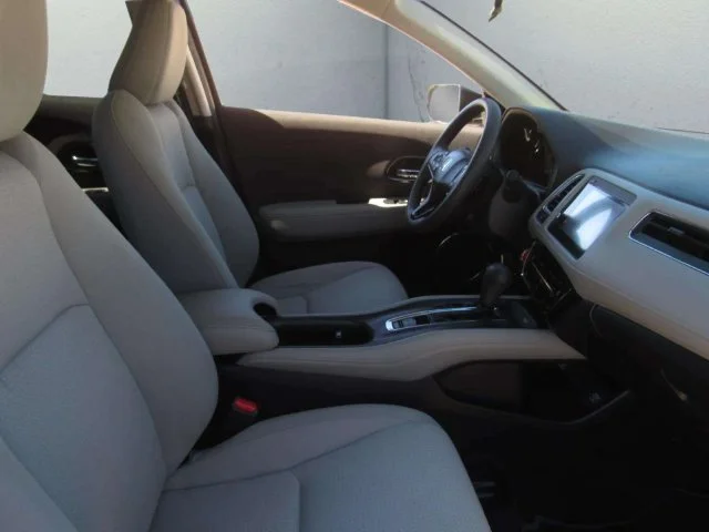 Used 2019 Lunar Silver Metallic Honda EX image 9
