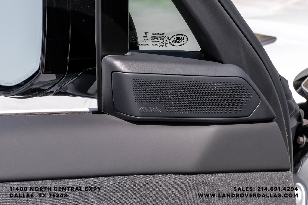 New 2026 Fuji White Land Rover Dynamic SE image 41