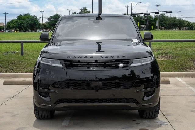 New 2026 Black Land Rover SE image 6