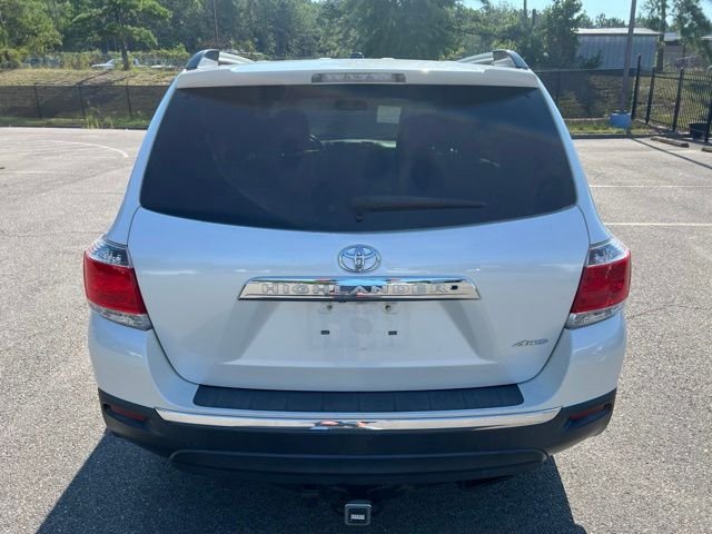 Used 2013 White Toyota Limited image 3