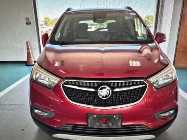 Used 2017 Red Buick Preferred II image 7