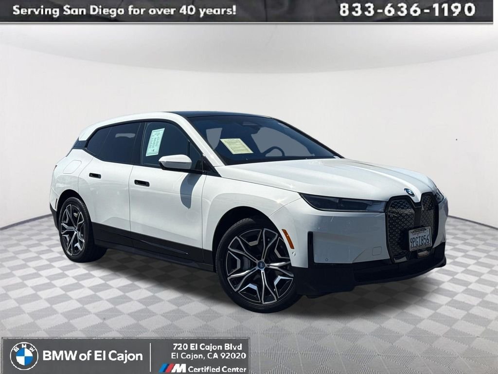 2025 BMW iX xDrive50's photo