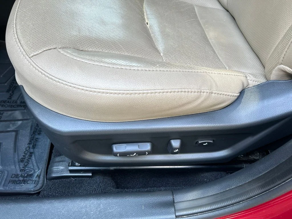 Used 2015 Red Kia EX image 16