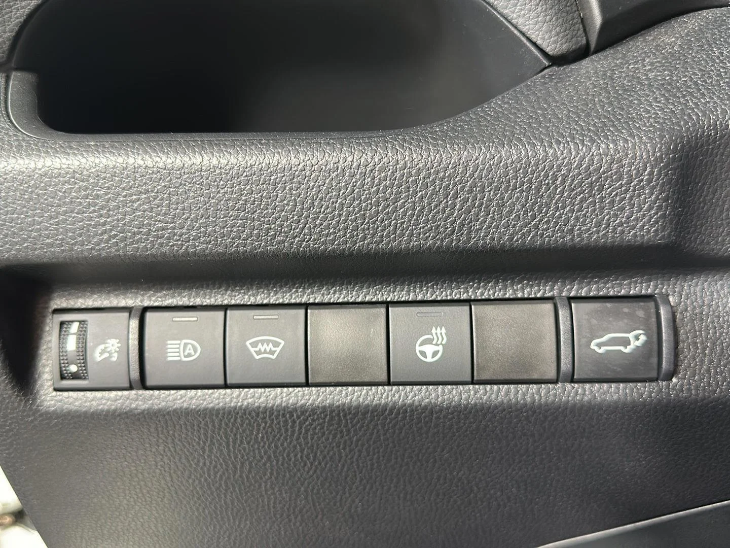 Used 2024 Ice Cap Toyota XLE image 9